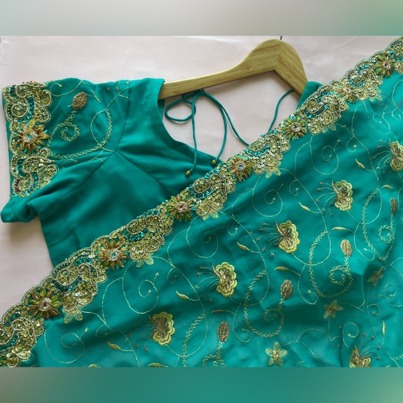 Designer Sona Chaandi sari saree turquoise gold work engagement wedding - Picture 4 of 11